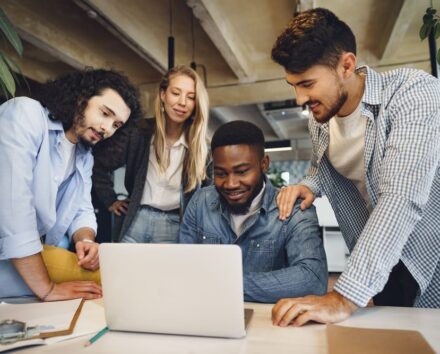 Plano de saúde empresarial: uma decisão estratégica para reduzir custos e motivar equipes